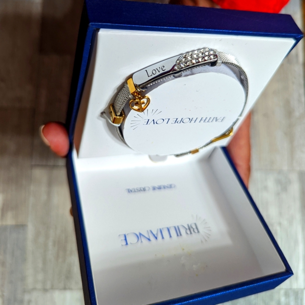 Women's accessories